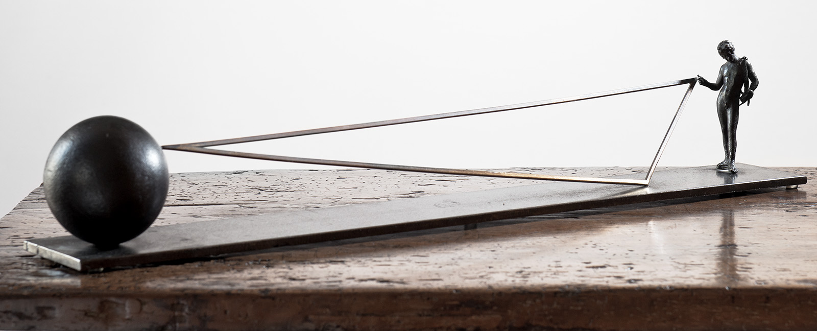 Geometrie (1984) cm 13,5x80x9,5 - Ferro e bronzo