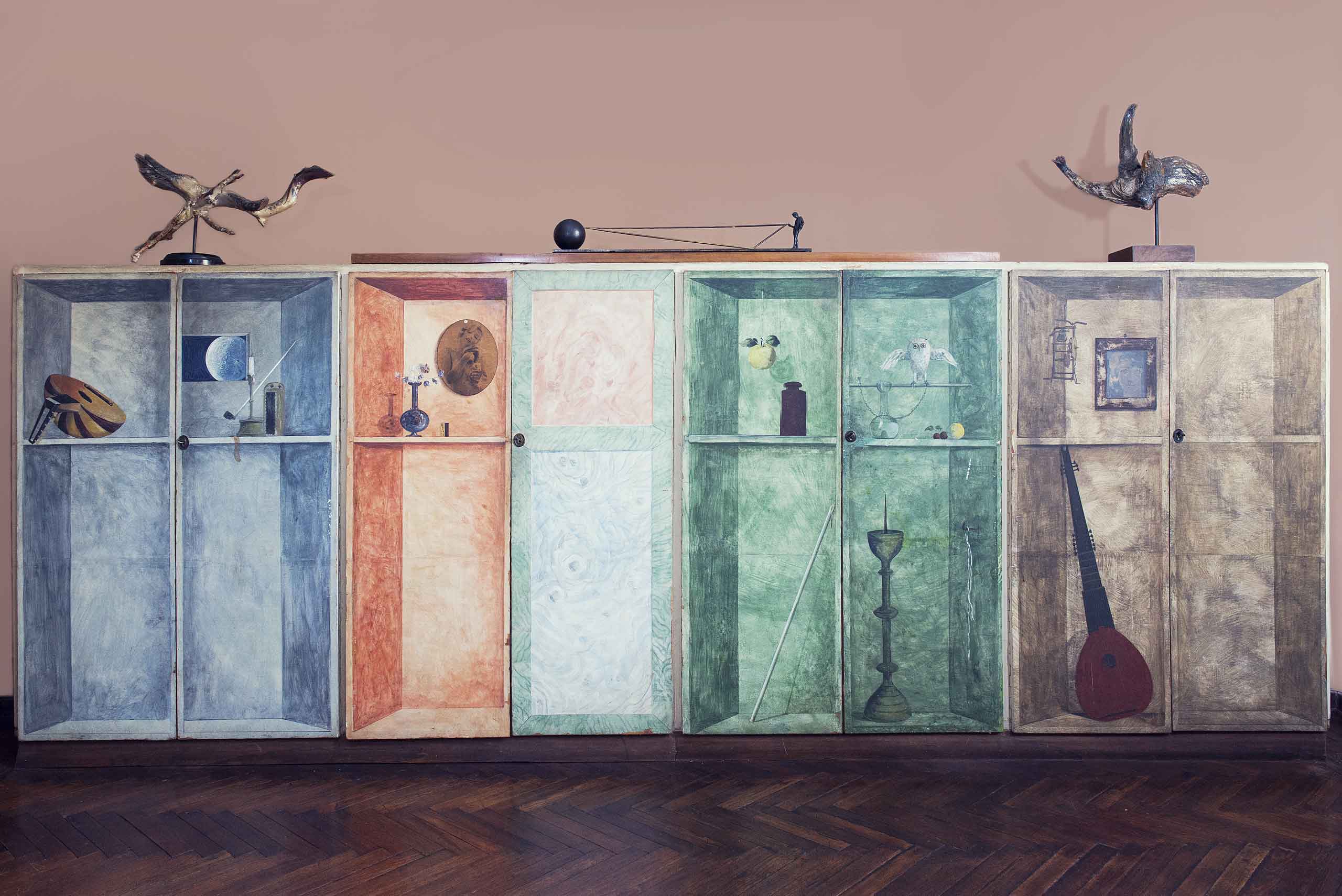 Armadio civetta (1968) cm 160x420x50 - Tempera su carta applicata su legno